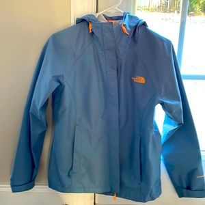 EUC - like new! The North Face womens rain jacket pet/smoke free home